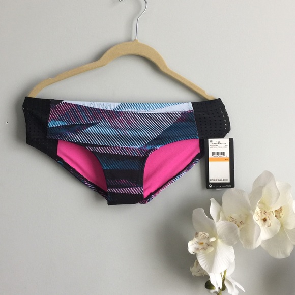 NWT! 🏊‍♀️NIKESWIM 🏊‍♀️Mesh Hipster Bikini - Picture 4 of 6